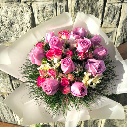 ARREGLOS FLORALES - BOUQUET DE ROSAS - PEQUEÑO - FamilyBox.Store enviar a venezuela ship to venezuela supermercado online venezuela online supermarket